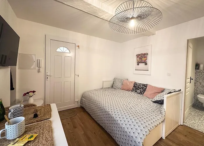 Le Petit Arth&m Ferrand * Клермон-Ферран